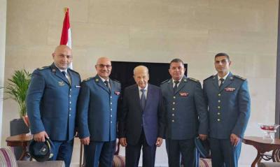Michel Aoun Meets with a Delegation from the Army Command
