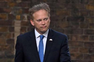 British Defense Minister Visits Washington