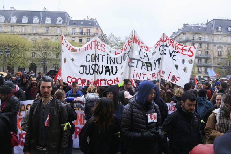 French Constitutional Council Raises Retirement Age to 64