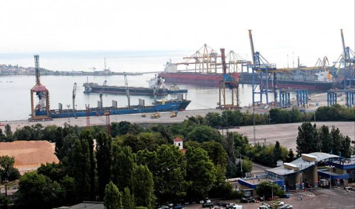 Russian Attack Destroys Infrastructure in Ukrainian Port