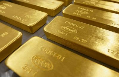 Gold Declines as Dollar Rises