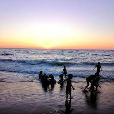 Video - Children of Gaza Take Advantage of Two-Hour Lull in Bombing: The Sea Became Their Refuge