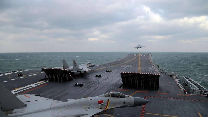 Taiwan: Chinese Aircraft Carriers Sailed Through the Strait