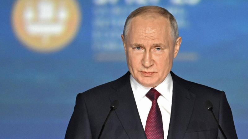 Putin Signs Law Preventing Citizens of 