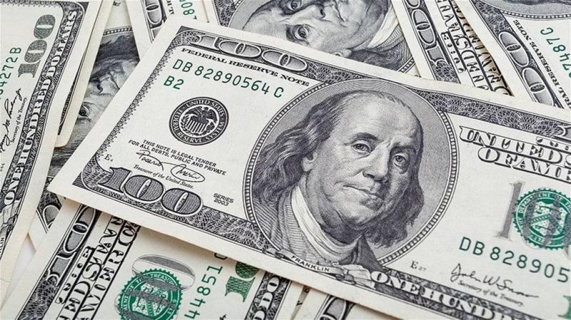 Dollar Rises Amid U.S. Debt Default Risks