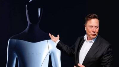 Elon Musk Unveils Human-Like Robot “Optimus”