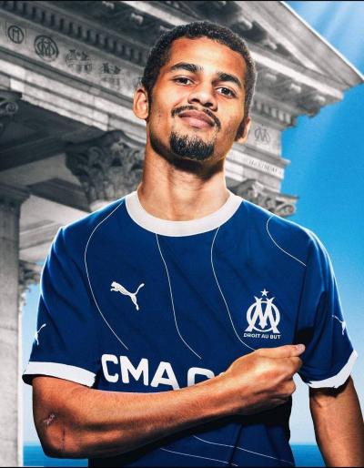 Marseille Signs Senegalese Ndiaye