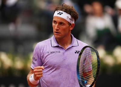 Ruud Advances to Third Round at French Open