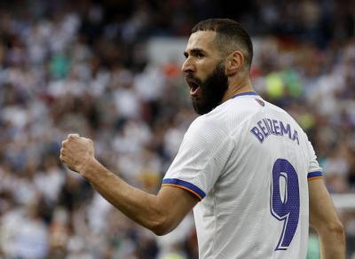 Departure of Benzema from Real Madrid After 14 Seasons