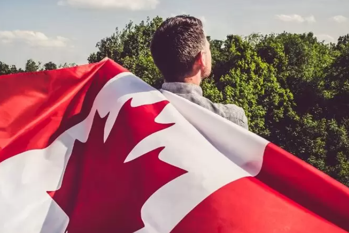 Canada is the Fastest-Growing G7 Country Thanks to Immigrants