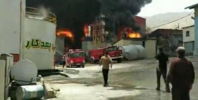 Massive Fire Breaks Out in Dorud Industrial Area in Iran