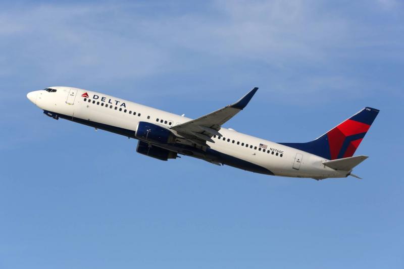 Title: Drunken Passenger Harasses Mother and Daughter Mid-Flight