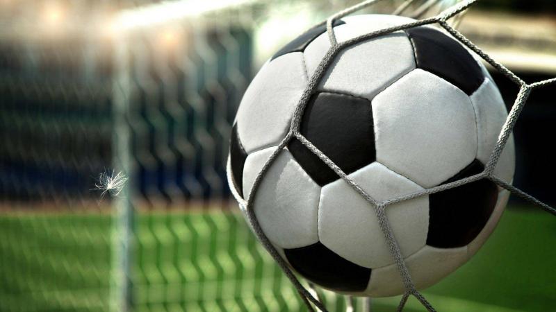 Fiery Clash Between Ansar and Al-Ahed... May Need 