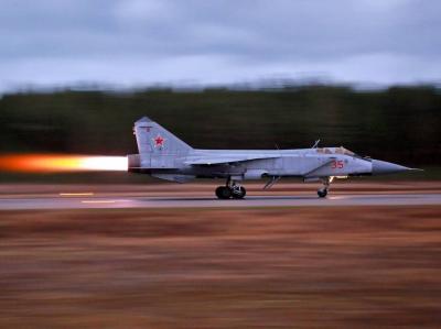 Title: US Drone Approaches Russian Fighter Jet Over Syria