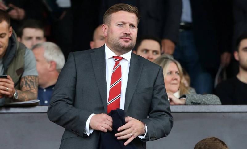 CEO of Manchester United Leaves the Club