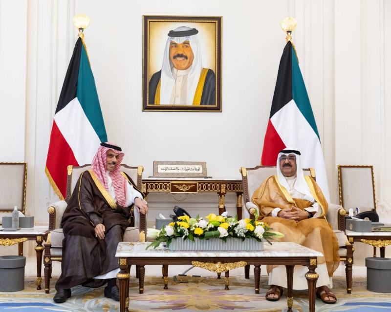 Developments in Gaza Discussed by Kuwaiti Crown Prince and Saudi Foreign Minister