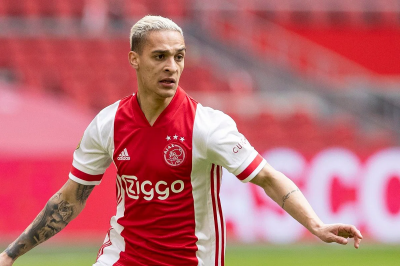 Anthony Returns to Manchester United Training