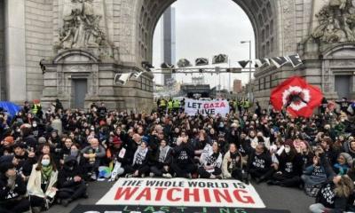 Title: Protesters Block Manhattan Bridge in New York in Response to Gaza Aggression
