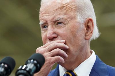 Biden Plans to Inspect Recovery Efforts from Wildfires in Hawaii