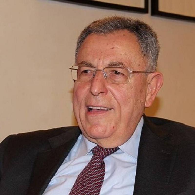 Video - Fouad Siniora Sings 