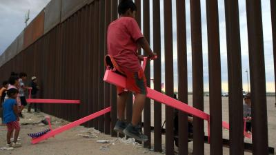 Mexican Authorities Find 129 Migrants in a Truck