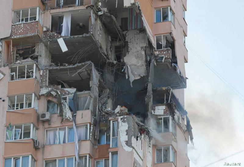 Ukraine: Victims from Russian Missile Strike on Residential Building