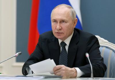 Putin Accuses Western Intelligence Agencies of "Subversive" Activities