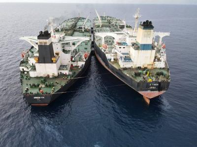 Iran's Revolutionary Guard Navy Seizes Two Vessels Smuggling 4.5 Million Liters of Fuel