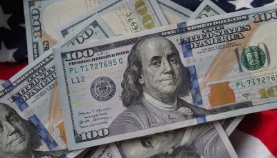 Dollar Rises as Banking Crisis Fears Fade