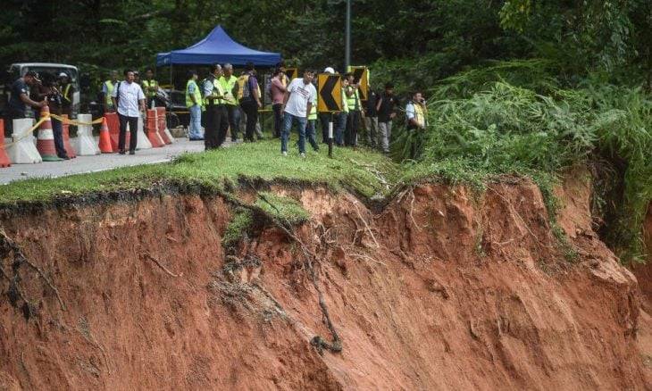 Landslide Kills 21 People in Malaysia