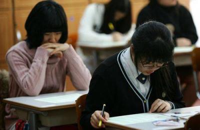 Teachers in South Korea Complain of "Mistreatment"