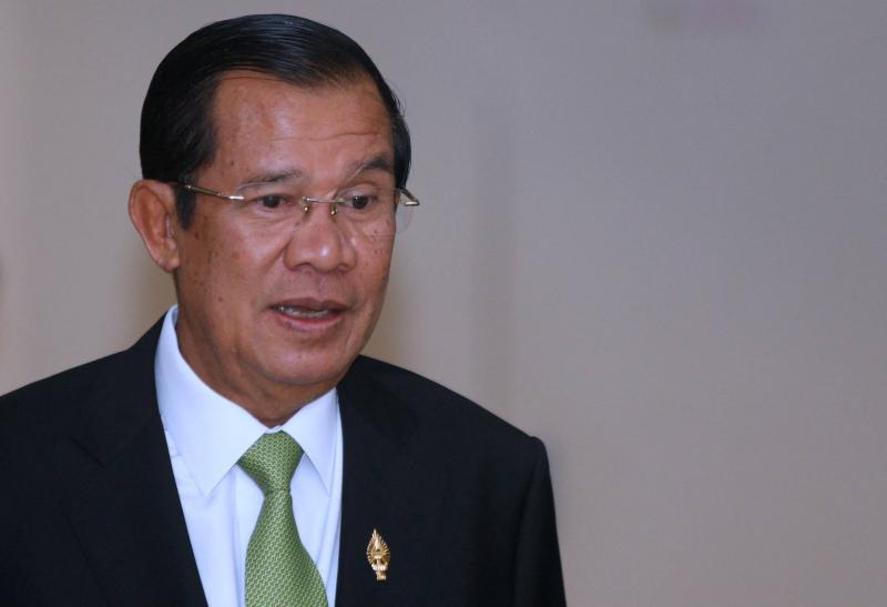 Cambodian Prime Minister Announces Intention to Resign
