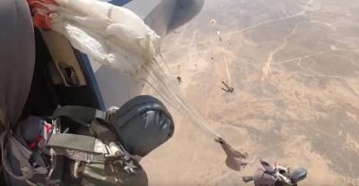 Russian Defense Ministry: Syrian Special Forces Train in Parachuting from Russian Aircraft