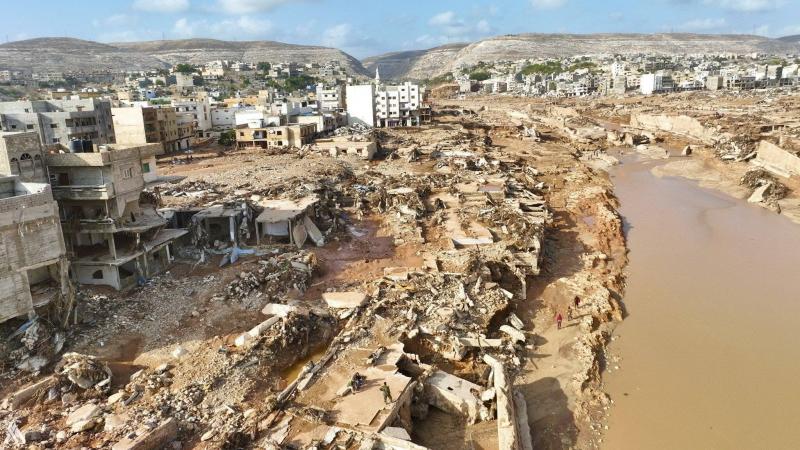 Title: Death Toll in Derna, Libya Exceeds 4,000