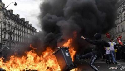 "Le Figaro": France Presents a Disturbing Scene