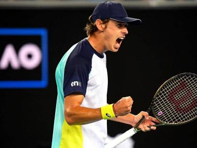 De Minaur Qualifies for the Final of the "Queens" Tennis Tournament