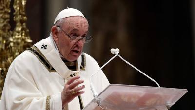 Pope Francis Asks Hungarians Not to Close Doors to Migrants