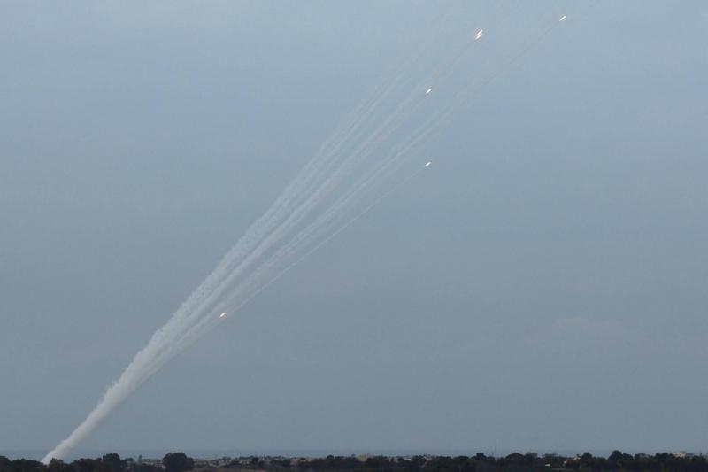 Moment of Rocket Fire on Ashkelon (Video)