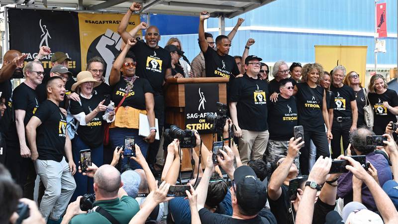 Preliminary Agreement to End Hollywood's Longest Strike After 118 Days