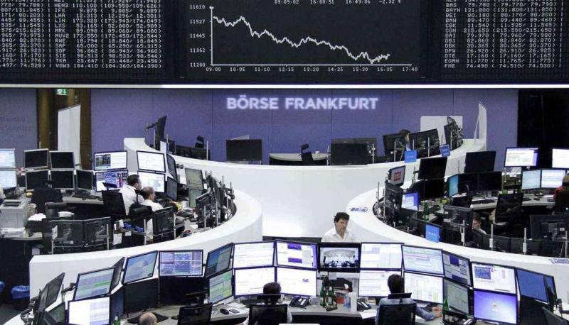 European Stocks Decline Under Pressure from Rising Bond Yields