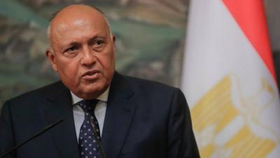 Shoukry Confirms to British Counterpart the Urgent Need to Halt Israeli Escalation in Gaza