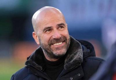 PSV Eindhoven Signs Coach Peter Bosz