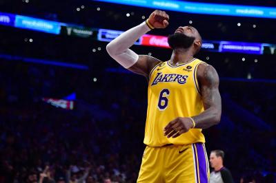 Late Uprising Grants Lakers Victory Over Suns