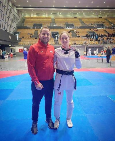 Taekwondo: Silver Medal for Mont La Salle-Champions Elite through Leticia Aoun in Austria