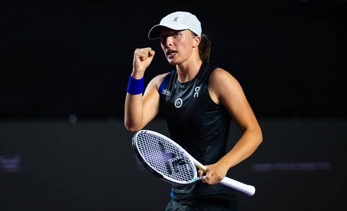 Swiatek Crushes Gauff in Women's Finals