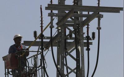 Israel to Deduct Funds from Palestinians to Settle Electricity Debts