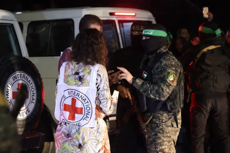 Israeli Army: Transfer of 10 Israeli Hostages to the Red Cross in Gaza