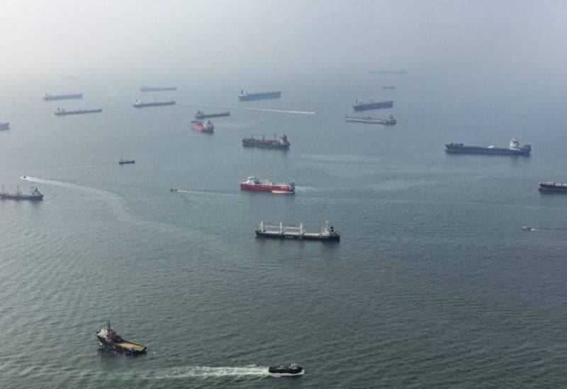 Three Bulk Carriers Robbed in the Singapore Strait