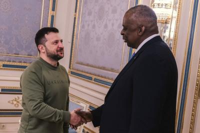 U.S. Defense Secretary Meets with Zelensky to Discuss Military Needs