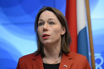 Title: Dutch Foreign Minister to Visit Iraq Tomorrow